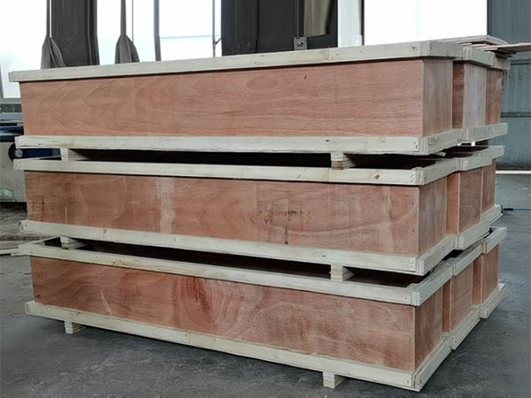 木箱厂讲解大型设备木包装箱防震方法